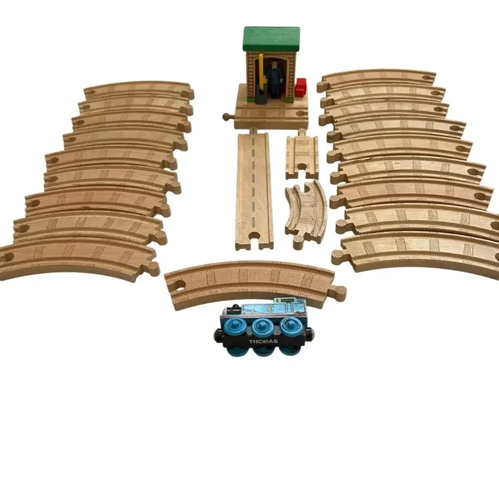 Vintage 2001 Thomas & Friends Conductor Shed Engine Wooden Tracks Set 24 Pc